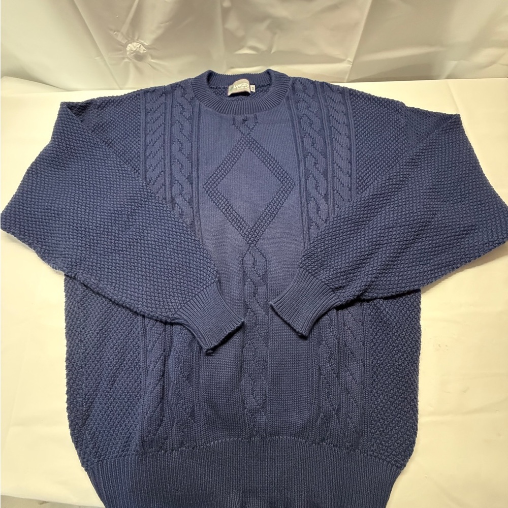 Vintage Women’s Classic Cable Knit Crewneck Sweater - Blue